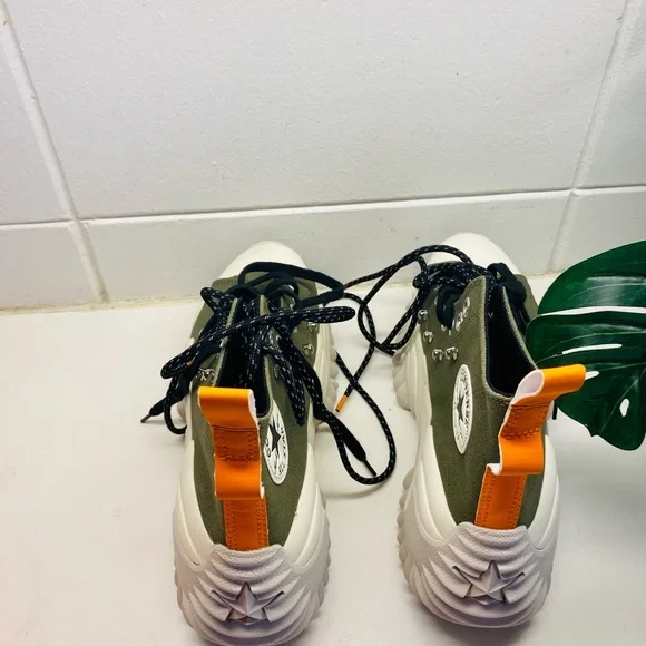 Nice shoes!! - Picture 3 of 10